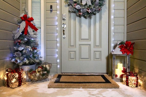 Christmas outdoor home decor