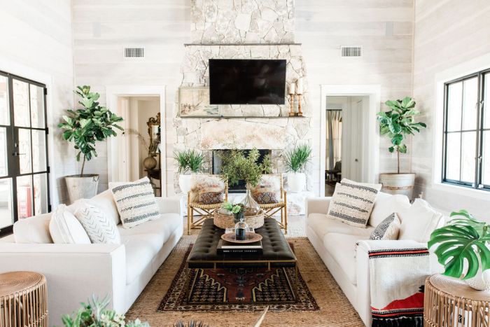 Modern farmhouse living room decor