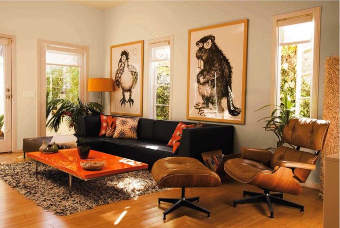 Living room orange decor