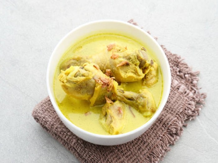 Resep opor ayam kuning spesial lebaran